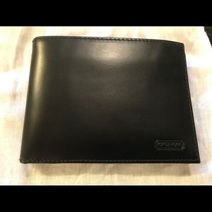 New men’s Coach wallet